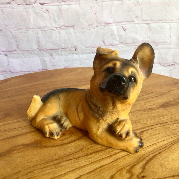 Adorable German Shepard Dog Laying Down Figurine - Picture 1 of 7